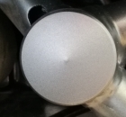 Rahmenloch-Abdeckkappen (hinter Zylinder) achatgrau lackiert